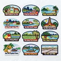 Patch thermocollant/broderie personnalisable en PU en forme de cœur pour vêtements et chaussures