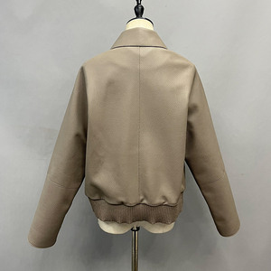 Veste en cuir <span class=keywords><strong>vintage</strong></span> de haute qualité pour <span class=keywords><strong>femme</strong></span>, coupe-vent, avec fermeture éclair, style motard, collection printemps-automne, vente en gros - Product Image 3