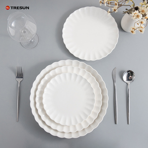 Vaisselle blanche à motif nordique en relief avec bordure florale pour mariage, maison, restaurant, fête - Product Image 4