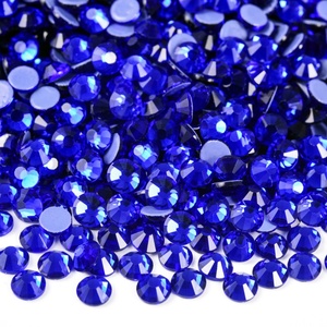 Strass en verre à dos plat collés, série bleue Oleeya Hot Fix, pour la décoration et le transfert sur vêtements - Product Image 4