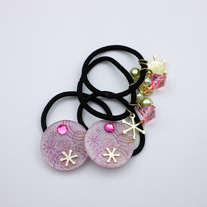 Diademas elásticas personalizadas de alta calidad con decoración redonda de acrílico y gota de copo de nieve metálico - Product Image 1