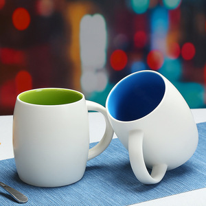 Taza Creativa de Cerámica Estilo Barril de Cerveza, Gran Capacidad, para Café o Agua, con Asa Práctica, Diseño Personalizado con Logotipo, Regalos Empresariales - Product Image 1