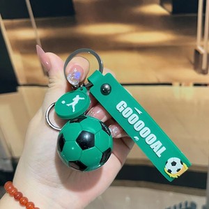 Porte-clés de football créatif en plastique, motif dessin animé, tendance, découpé et imprimé, emballé individuellement, souvenir pour sac de couple - Product Image 4