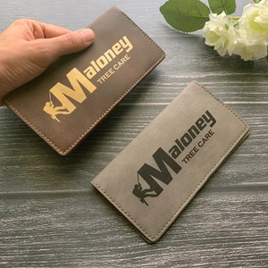 Funda para Chequera Personalizada de Cuero Sintético Grabable con Láser Mineti MLCB, Regalo para Él, Regalo para Ella, Regalo para el Día de la Madre - Product Image 6