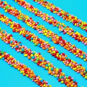 Factory Direct Sale 18g Rainbow Fruity Sour Gummy Candy with Mini Candy Particles Box Packaging - Product Image 6