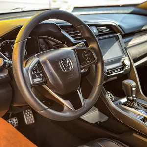 <span class=keywords><strong>Honda</strong></span> <span class=keywords><strong>Civic</strong></span> Sedán Usado, Caja de Cambios Automática, Cámara Trasera, Asientos de Cuero Confortables, Llantas de 17 Pulgadas, Volante a la Izquierda para Adultos - 17 Times R17 - Product Image 5