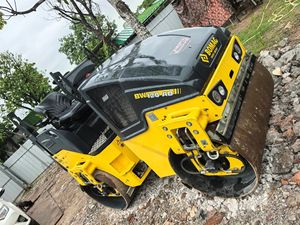 <span class=keywords><strong>Rodillo</strong></span> Compactador Usado BOMAG BW120AD BW100AD BW130AD de 3 Toneladas, <span class=keywords><strong>Rodillo</strong></span> Vibratorio para Pavimento con Doble Tambor, Mini <span class=keywords><strong>Rodillo</strong></span> Compactador Usado Kubota - Product Image 3
