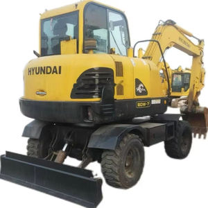 6 tonnes d'origine coréenne Hyundai 60W-7 mini pelleteuse sur pneus Hyundai R60w-7 pelleteuse sur pneus d'occasion en vente - Product Image 1