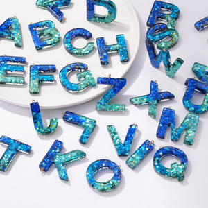Pendentif lettre en résine bleue à paillettes, petit accessoire de bijouterie DIY pour chaîne de téléphone, porte-clés, matériel artisanal - Product Image 4