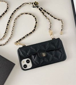 Funda de Teléfono de Lujo Acolchada de Cuero con Cadena y Tarjetero para iPhone 17 16 15 14 13 12 Pro Max - Product Image 1