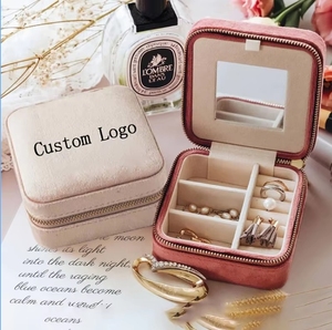 Boîte à bijoux portable ronde et carrée en velours avec miroir, étui de rangement en gros pour colliers et bagues - Product Image 1