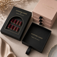 Boîte en carton biodégradable personnalisable avec fenêtre transparente pour ongles press-on, emballage cadeau écologique unique et charmant
