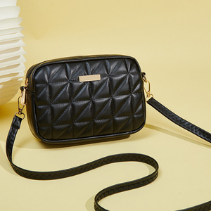 Sac bandoulière matelassé en cuir PU pour femme, petit format carré, pour téléphone, usage quotidien, couleurs blanc, noir, café, collection automne 2025 - Product Image 4