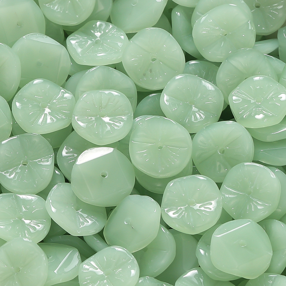 Feuille de lotus (15*16,5 mm, diamètre du trou 1 mm) 10 paquets