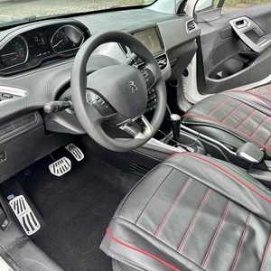 Peugeot 2008 2015 d'occasion <span class=keywords><strong>pas</strong></span> <span class=keywords><strong>cher</strong></span>, édition Cool, 1.6l essence, 5 places, <span class=keywords><strong>automatique</strong></span>, SUV, transmission 6AT, sans accident, voitures d'occasion - Product Image 6