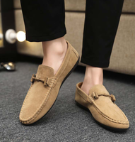 Mocassins en daim à barrettes métalliques pour hommes, à enfiler, semelle plate souple, respirants, pour la conduite, le quotidien et les affaires décontractées