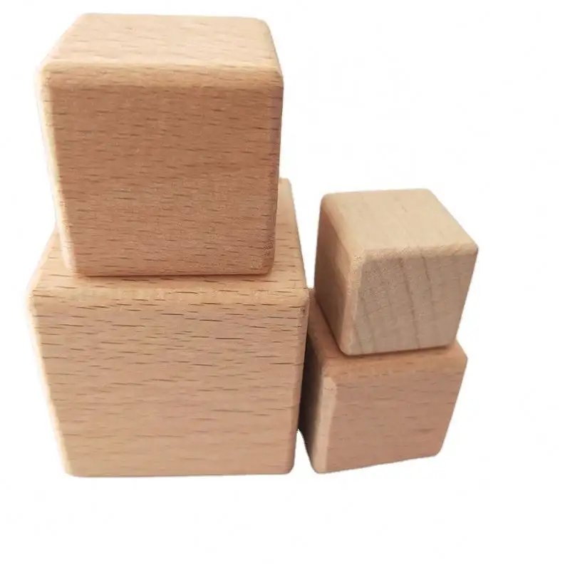 Необработанные натуральные кубики из массива дерева, квадратные кубики из Букового дерева