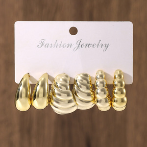 Conjunto de Joyería de Moda, Chapado en Oro, Aretes en Forma de Corazón y C, Joyería de Fiesta para Mujer, Tendencia 2024 - Product Image 3