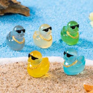 Adornos de Escritorio Pequeños con Diseño de Dibujos Animados de Patito con Gafas de Sol Luminosas de Colores para Decoración del Hogar - Product Image 1
