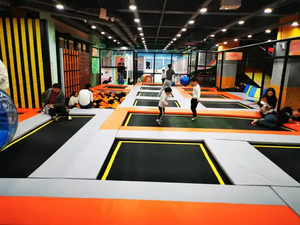 Équipement de parc d'attractions intérieur commercial de haute qualité, trampoline de <span class=keywords><strong>gymnastique</strong></span> personnalisé en plein air, certifié CE, 100-500 kg - Product Image 5