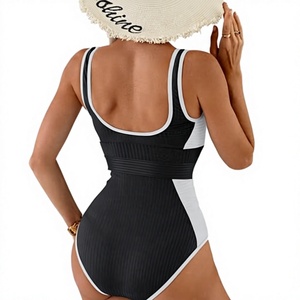 Traje de Baño de Una Pieza Acanalado para Mujer con Paneles en Contraste y Escote Redondo, Ideal para Playa y Piscina, Proveedor Mayorista con Logotipo Personalizado - Product Image 2