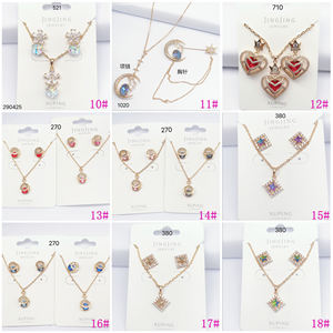 N092521 Xuping Schmuck Elegantes Klassisches Kristall-Set, Lange Luxuriöse 18K Vergoldung mit Synthetischem Zirkonia, Dreiteilig - Product Image 4