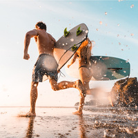 Planche de surf longue verte personnalisée en gros, en fibre de verre époxy et fibre de carbone, planche souple pour les sports nautiques dans les lacs et les rivières, durable pour le surf