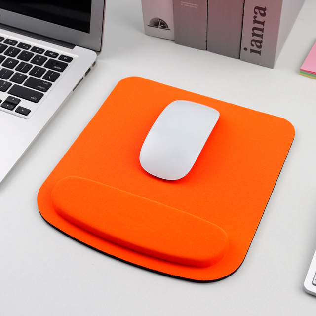 Factory Wholesale Non-slip Ergonomic Mouespad Custom Rubber Base Silicone Mouse Pad With Wrist Rest Support