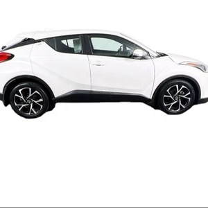 รถยนต์โตโยต้า C-HR XLE Premium ปี 2018 สภาพดี ราคาถูก รถครอสโอเวอร์ 4 ประตู พวงมาลัยซ้าย เบาะหนัง กล้องมองหลัง ไฟหน้า LED หลังคาซันรูฟ ขายส่ง - Product Image 1