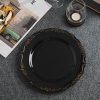 Assiettes jetables en plastique noires élégantes avec bord festonné doré pour l'hôtellerie, la restauration, les banquets, les mariages, les fêtes, vente en gros