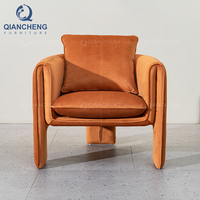 Fauteuil en velours luxueux en forme de U de designer moderne Coussin rembourré Accent Chair Fabricant de meubles de canapé à Foshan