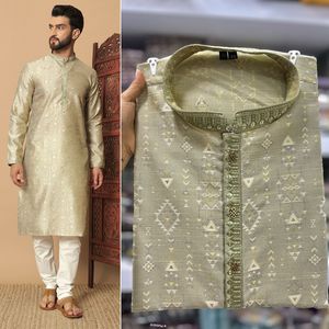 Premium Ethnic Wear Collection Hommes Kurta Pyjama Tissus Jacquard En Soie Avec Fantaisie Travail Readymade Kurta Pyjama - Product Image 4