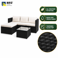 Ensemble de meubles sectionnels modernes en osier 3 pièces avec chaise longue et table basse en verre, résistant à l'eau pour l'extérieur, idéal pour hôtel