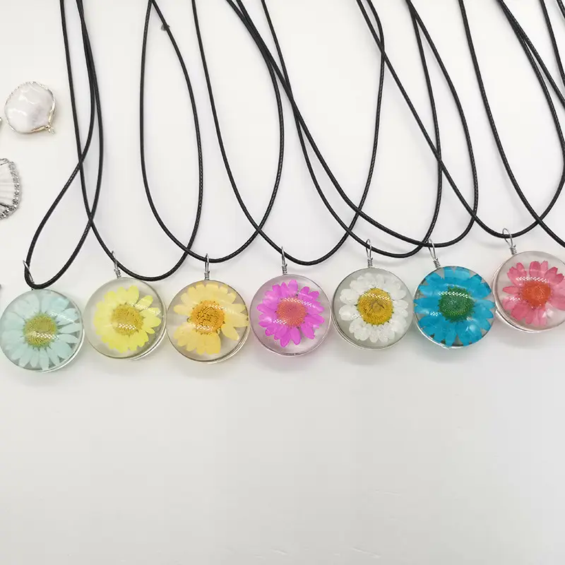 Dames Nieuwe Trendy Daisy Bloem Ketting Vrouwen Verschillende Handgemaakte Natuurlijke Droge Bloem Glazen Bal Ketting Vriendinnen Moeder Geschenken