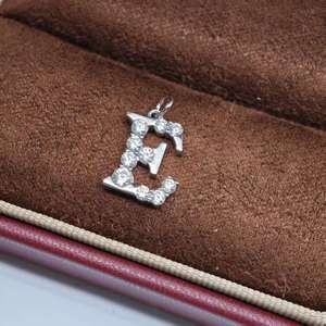 Collar con colgante de letra en plata 925 de UM Jewelry Classic para mujeres, niños, aniversarios, regalos de boda y ocasiones festivas. - Product Image 4