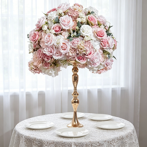 Boule de fleurs en soie Hortensia Rose 60cm pour décoration de table de mariage, fenêtre, allée et demande en mariage - Product Image 1