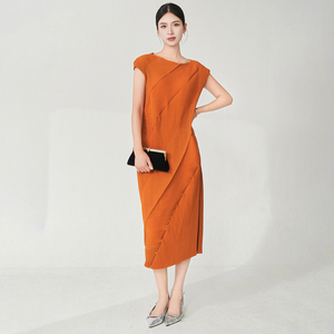 <span class=keywords><strong>Abito</strong></span> Estivo da Donna alla Moda, Design Plissettato, Taglia Unica, Senza Maniche, in Poliestere, Vestito Stropicciato - Product Image 1