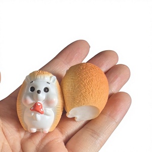 Figura de Resina Personalizada de Hada de Jardín en 3D, Personajes de Animales Lindos de <span class=keywords><strong>Erizo</strong></span> para Cajas Sorpresa de Plastilina y Slime, Juguete de Peluche - Product Image 1