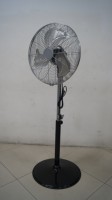 Ventilateur sur pied oscillant électrique OEM/ODM de 18 pouces, commercial/industriel, en métal, hauteur réglable, 3 pales, efficacité énergétique GAPIDF006