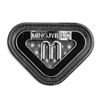 Marque personnalisée en métal 3D tridimensionnelle en cuir PU, étiquette en cuir avec lettre M incrustée de strass