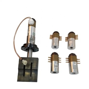 Generador de soldadura ultrasónica de 18 kHz y 2000 W para telas, equipos de soldadura de plástico, transductores de soldadura, bocinas, generadores ultrasónicos para telas - Product Image 3