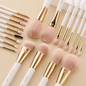 Professional White Wooden Handle Round Makeup Brush Ultra Soft Nano Wool Fiber Fluffy Blush Contour Brush For Powder Cosmetic - Product Image 4