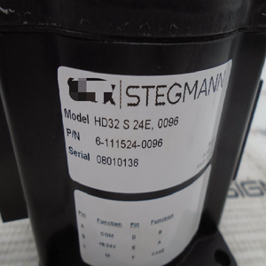 وحدة تحكم برمجة PLC طراز HD32 S 24E 0096 مع جهاز تشفير - Product Image 1