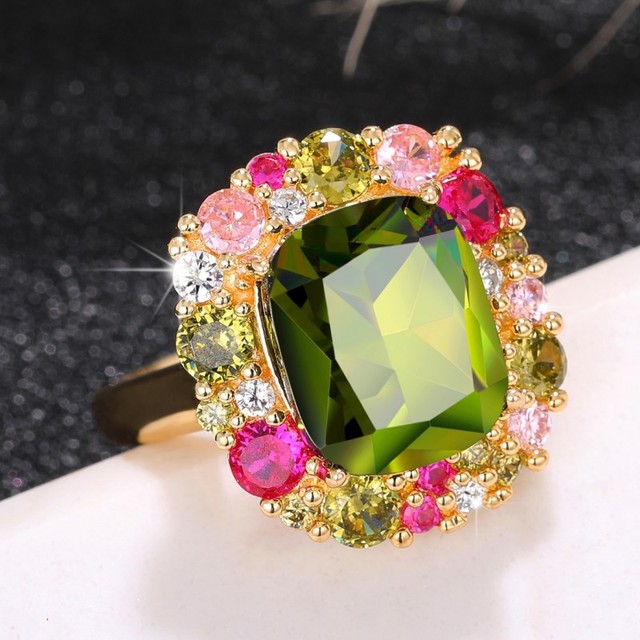Hot Selling Garden Big Gemstone Green Crystal Square Zircon Ring for Women Vintage Christmas Gift Colorful Fine Jewelry Ring