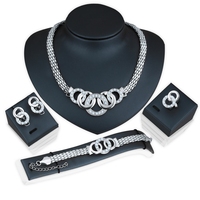 Moda al por mayor lujo 5 piezas chapado en oro cristal borla collar pulseras y pendientes conjunto de joyería para novia