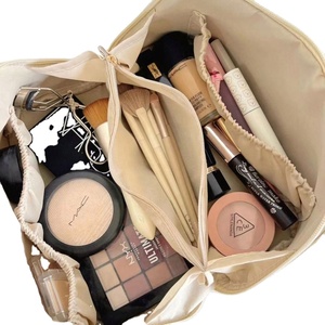 Grande trousse de toilette de voyage personnalisée en PU pour femmes, pochette à maquillage portable qui s'ouvre à plat, style fermeture éclair pour dames - Product Image 4