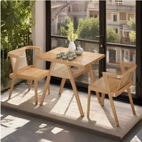 Ensemble de table à manger en bois massif pour 2 personnes, 2 chaises en rotin, écologique, assemblé, style moderne, design compact pour les petits espaces