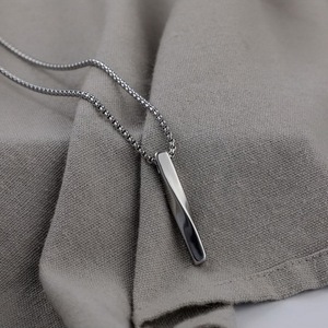 Rvs Sieraden Mannen Vrouwen Zilver Vergulde Kleurrijke Kettingen Rechthoek Twisted Hanger Eenvoudige Lange Ketting Ketting - Product Image 5