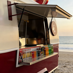 รถเข็นขายของเคลื่อนที่สแตนเลสสีแดงและสีขาว 4 ล้อ สำหรับขายไอศกรีมและเครื่องดื่มในเขตศูนย์กลางเมือง - Product Image 3