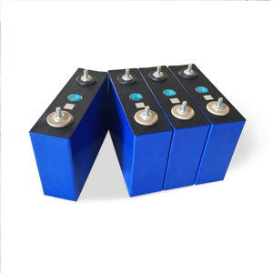 Paquete de batería de fosfato de hierro y litio de grado A 3,2 V 100Ah 314AH 320WH con pernos de barra colectora gratis - Product Image 1